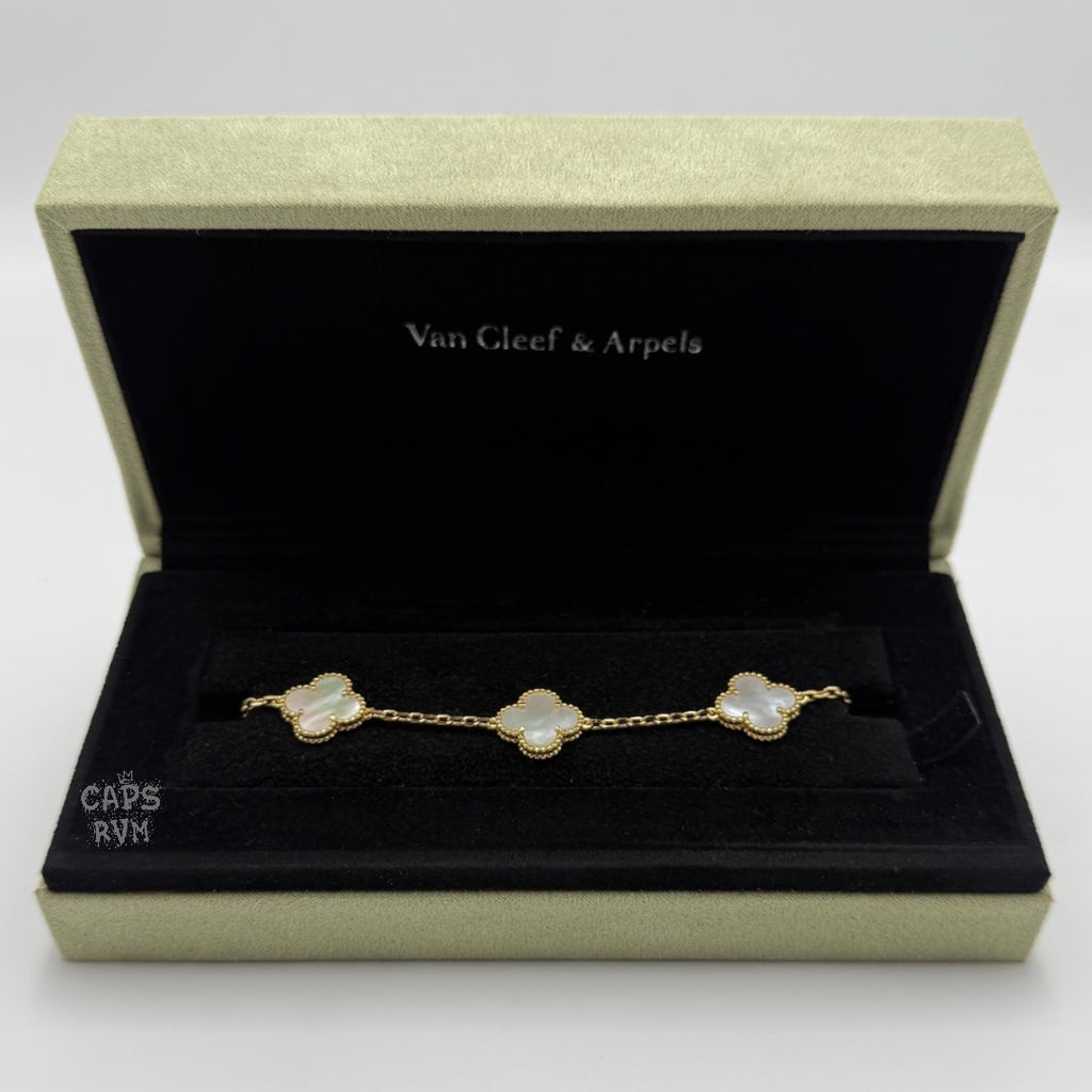 PULSERA TIPO VAN CLEEF DORADA - BLANCA