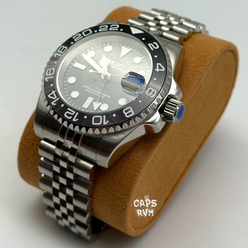 RELOJ SEIKO MOD GMT “BRUCE WAYNE”