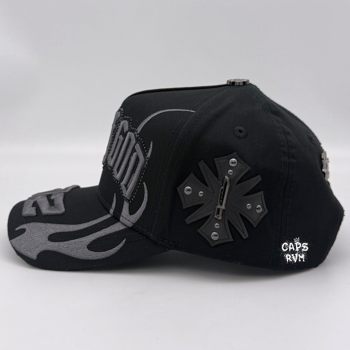 BÁEZ X SHIFU “SON OF GOD” FRIENDS&FAMILY