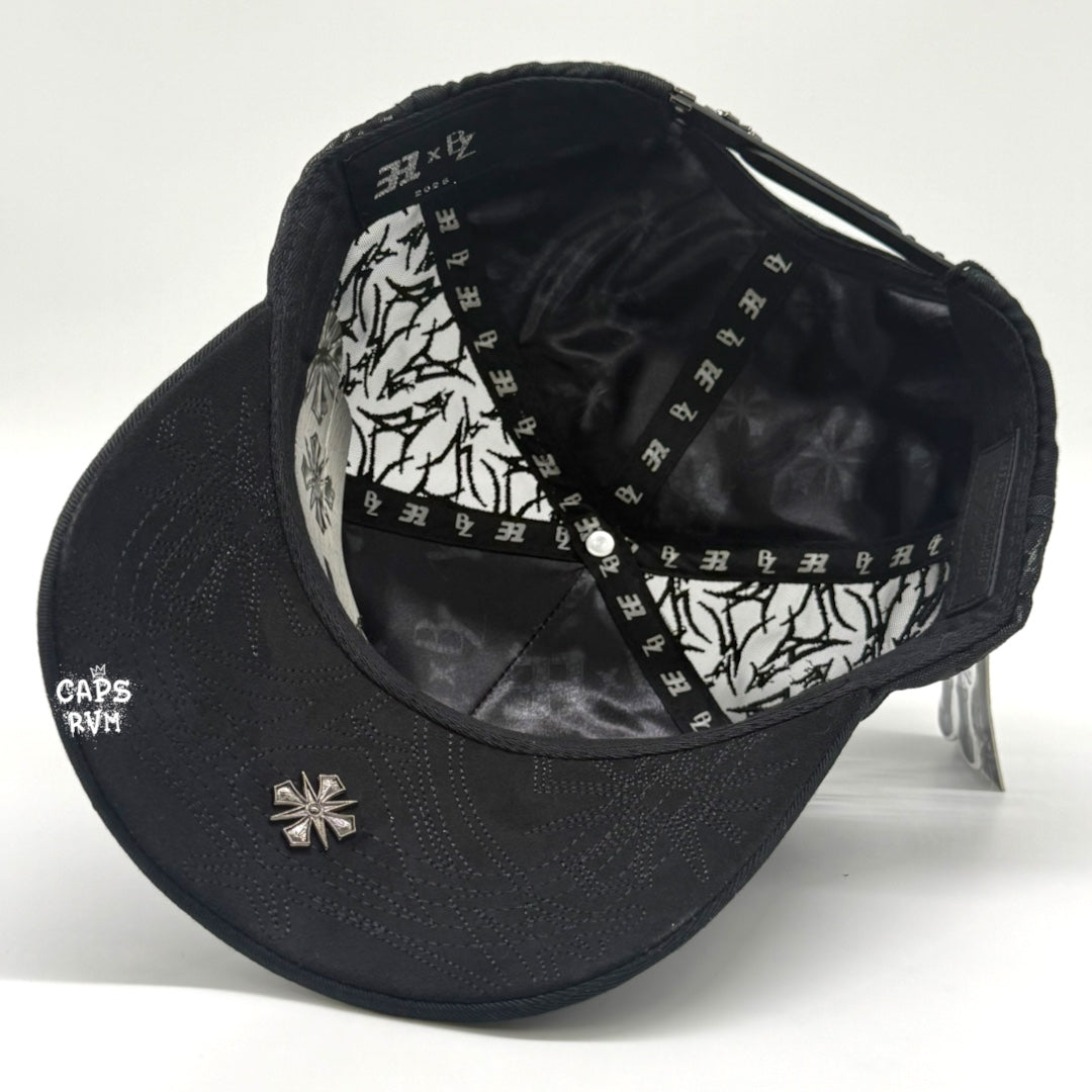 BÁEZ X THIRTYONEHATS “BUZY ONE TOTAL BLACK”